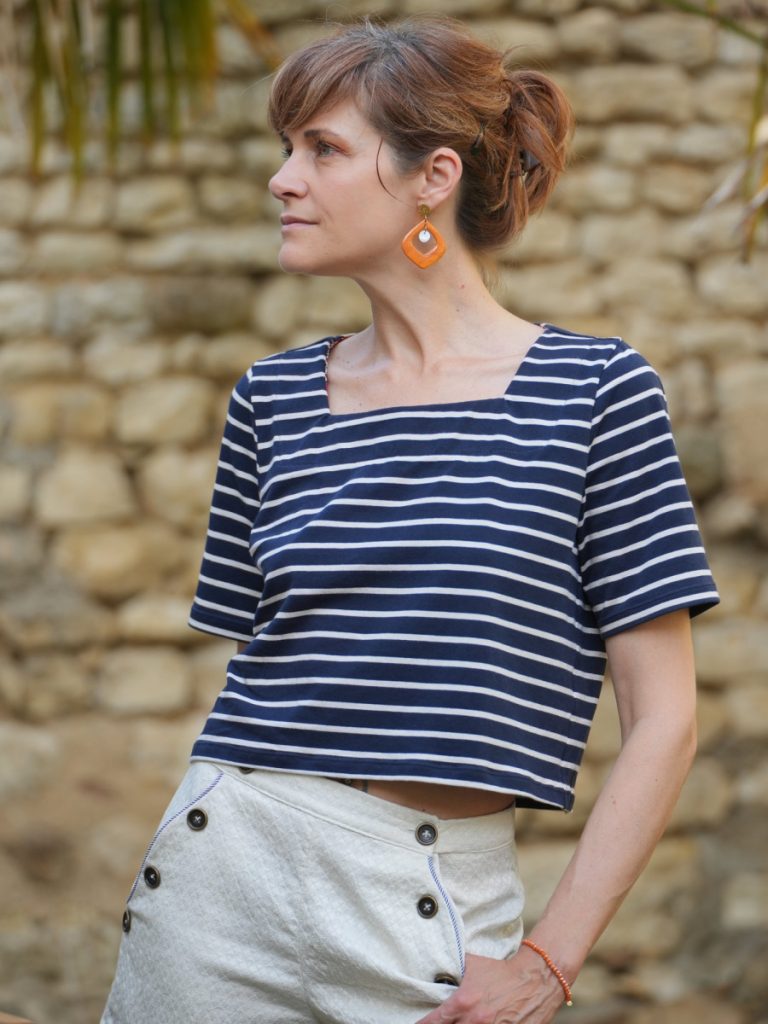 patron couture top Aney Sewing soon VB courte encolure carrée.